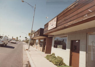 Long Island Pizza Restaurant - 724 South Mill Avenue, Tempe, Arizona