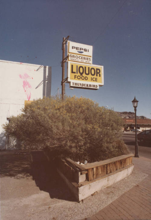 Rundle's Food and Liquor Store - 730 South Mill Avenue, Tempe, Arizona