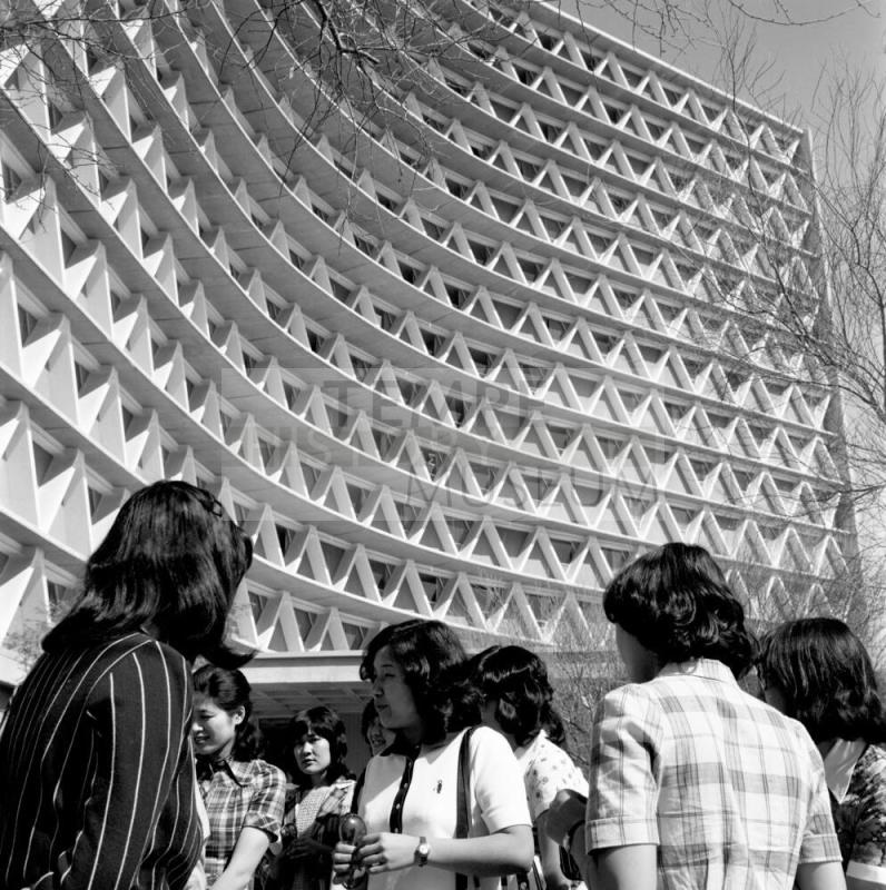 Japanese Students Touring City and ASU