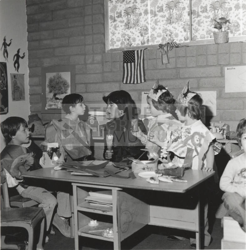 Students at the Jewish Organization of Tempe Pre-School and Kindergarten