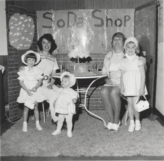 Tempe Jayshe mother-daughter ice cream social