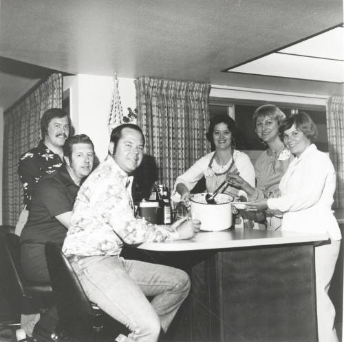 Beta Sigma Phi Hosts Spaghetti and Bunko
