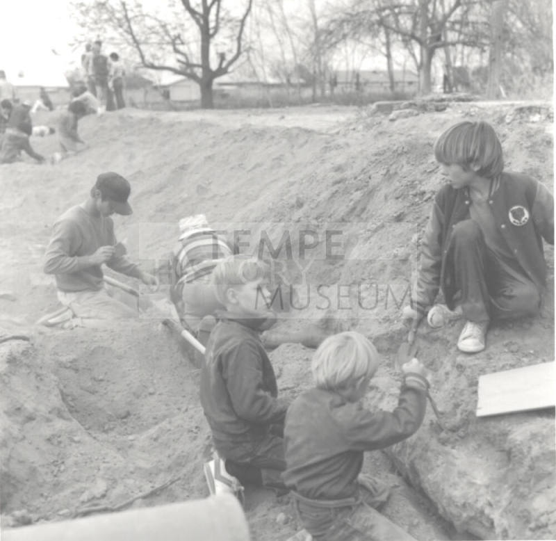 People Plunder Native American Grave Site (3 of 4)