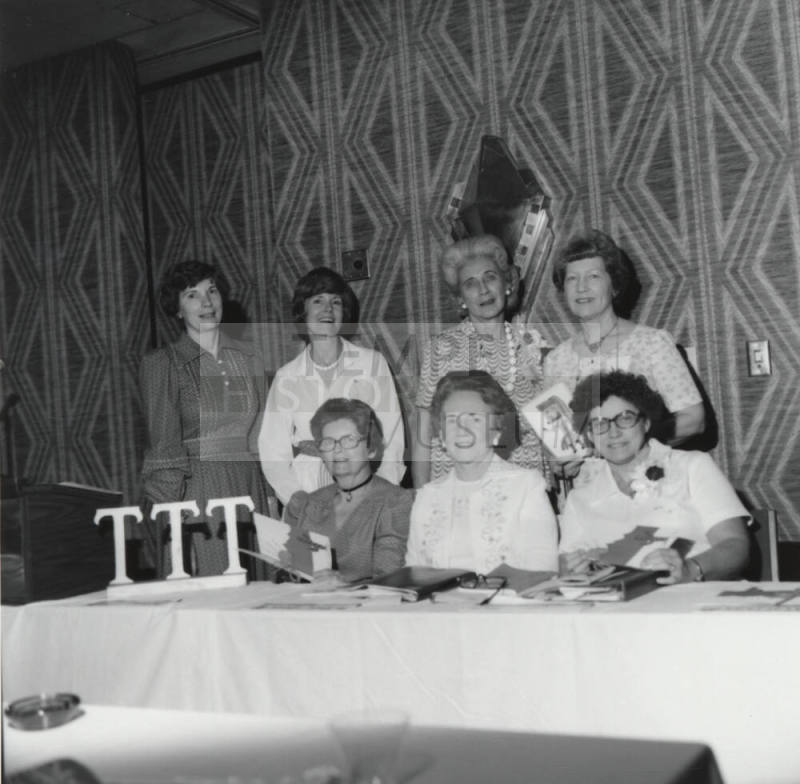 Unidentifed Photograph - 7 Women, TTT