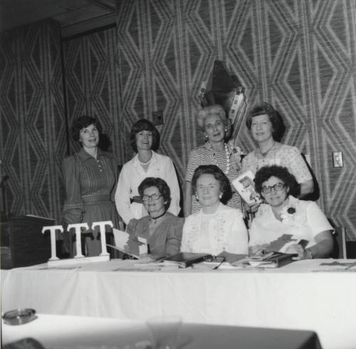 Unidentifed Photograph - 7 Women, TTT