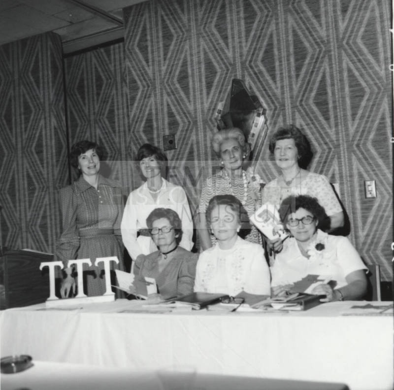 Unidentifed Photograph - 7 Women, TTT