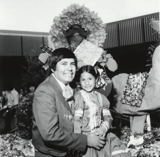 Saluting Good Neighbors - Tempe Daily News