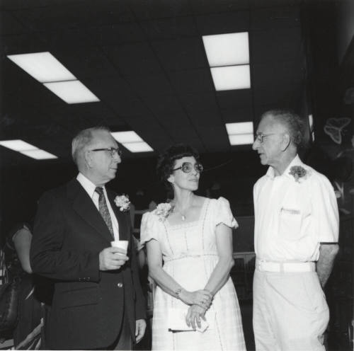 Teachers Honor Columnist - Tempe Daily News - May 6, 1977