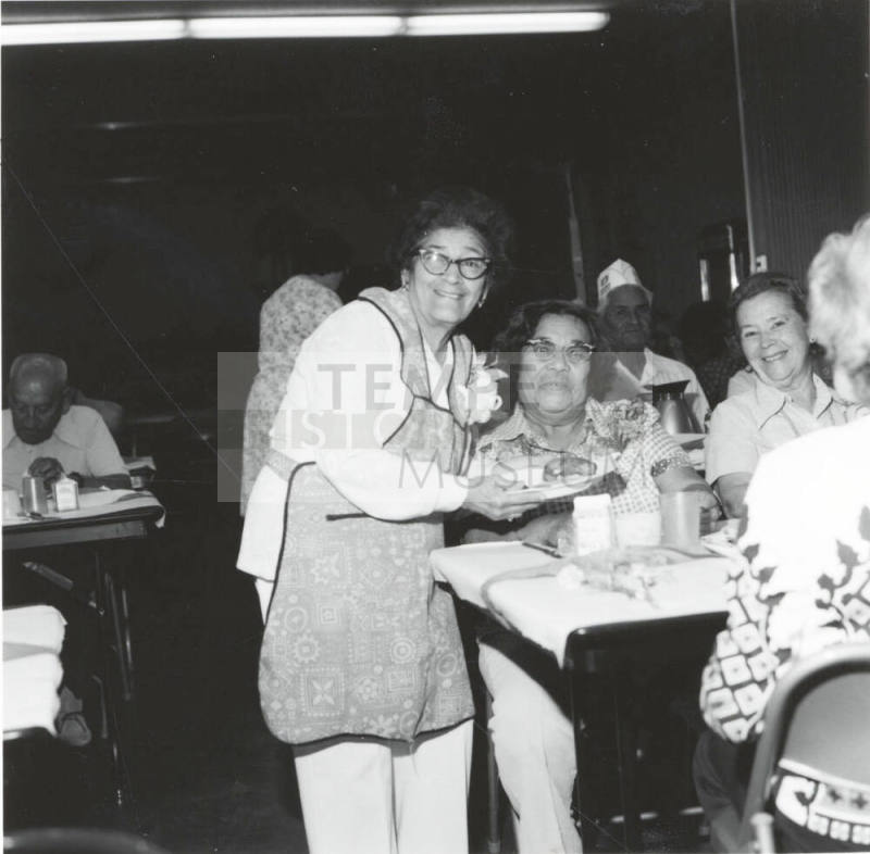 Sharing Lunch - Tempe Daily News - May 21, 1977