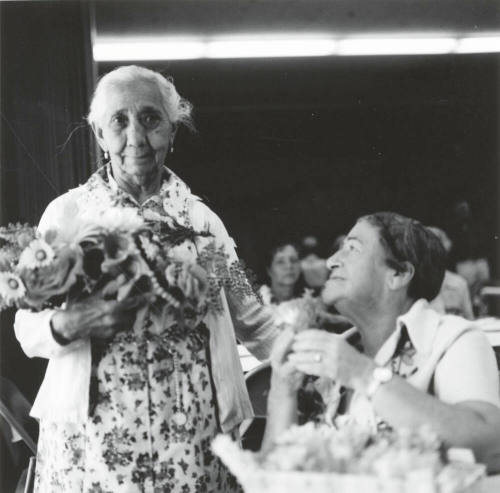 Making Friends - Tempe Daily News - May 21, 1977