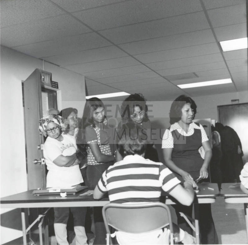 Lining Up Early,  May 18, 1977