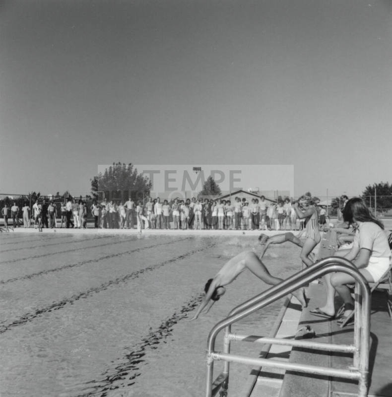 One, Two, Three, Go! - Tempe Daily News, May 26, 1977