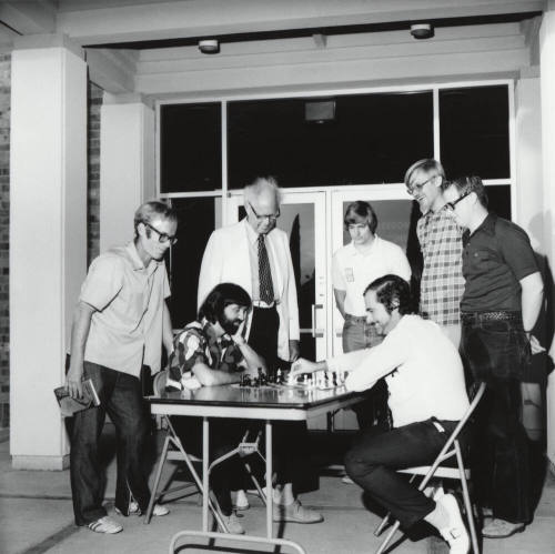 On the Move - Tempe Daily News, May 31 1977