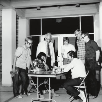 On the Move - Tempe Daily News, May 31 1977