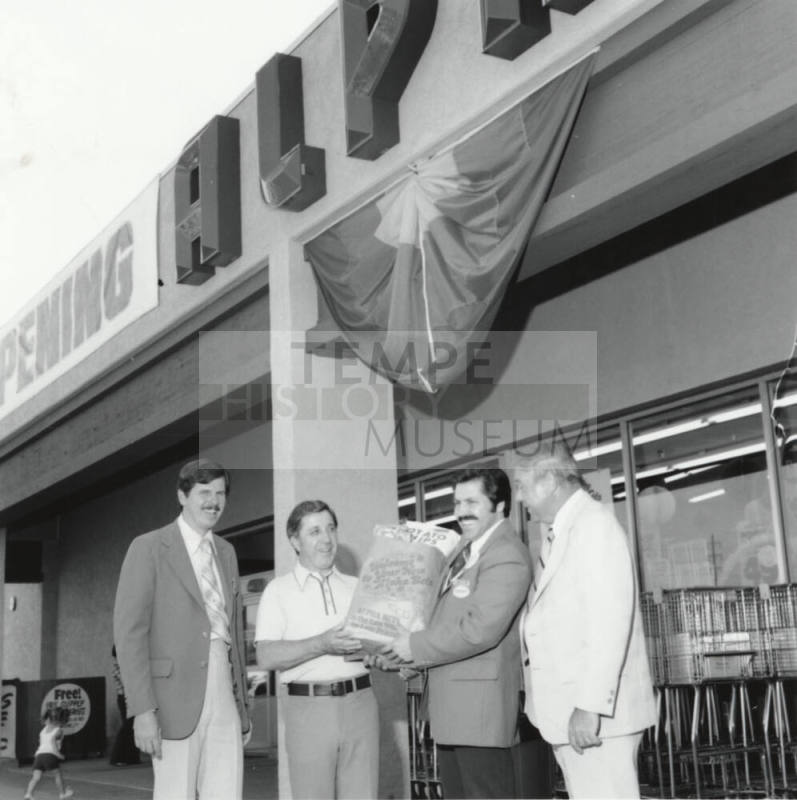 Bag  Job. - Tempe Daily News, June 3 1977