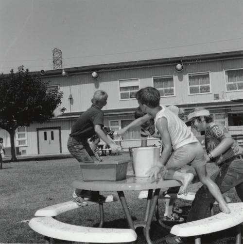 Cooling Off. - Tempe Daily News, June 4 1977