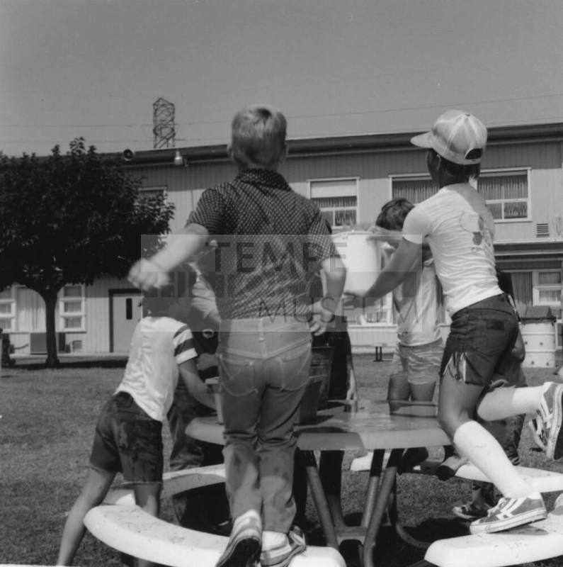 Cooling Off. - Teme Daily News, June 4 1977