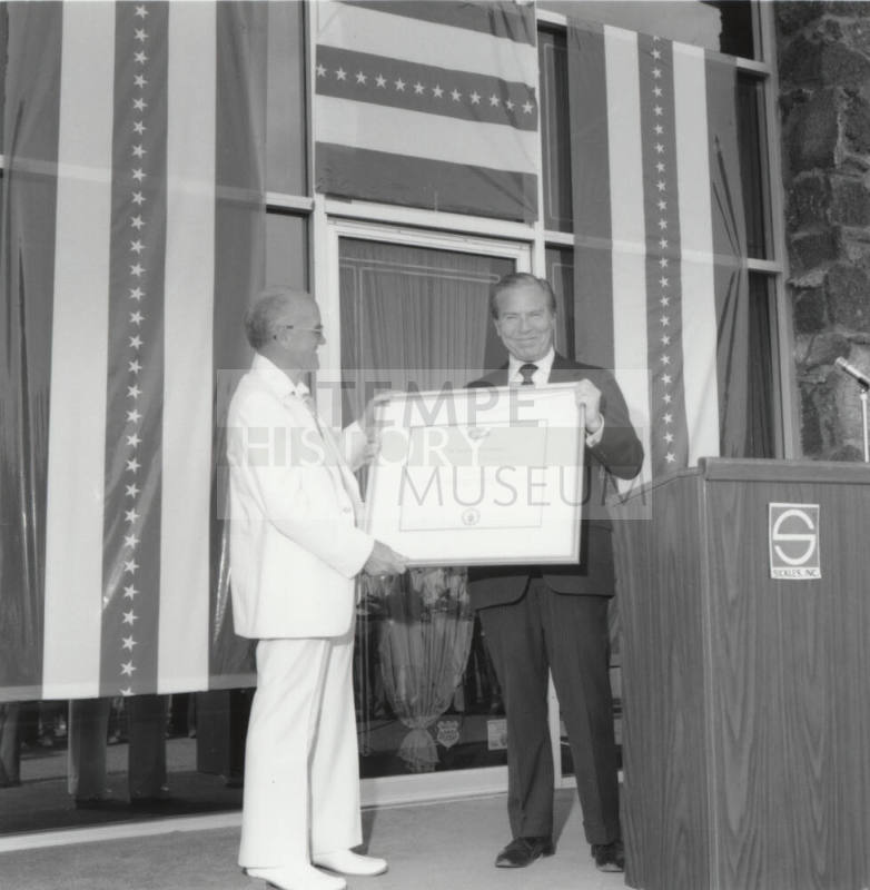 E for Excellance. - Tempe Daily News, June 10 1977