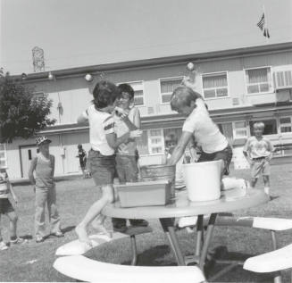 Cooling Off. - Tempe Daily News, June 4 1977