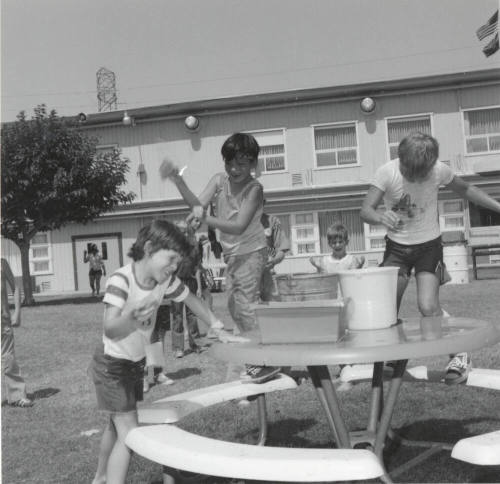 Cooling Off. - Tempe Daily News, June 4 1977