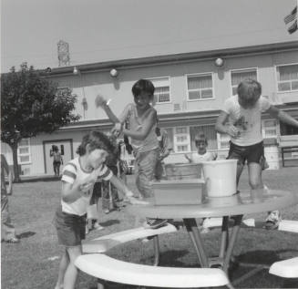 Cooling Off. - Tempe Daily News, June 4 1977