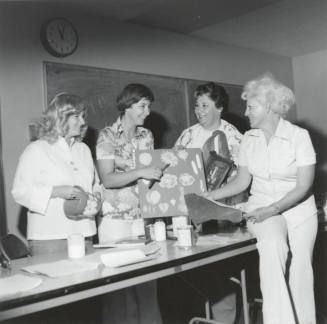 The Belles Tole.  - Tempe Daily News, June 18 1977