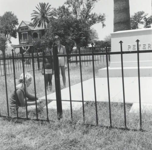 Old House New Generation. - Tempe Daily News, June 25 1977