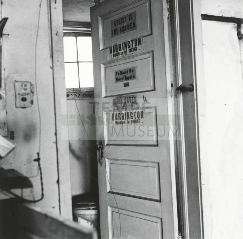 Downtown Delay. - Tempe Daily News, July 22 1977