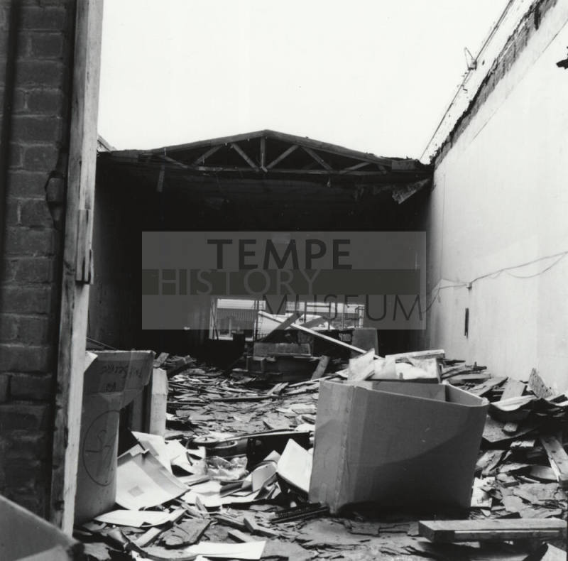 Downtown Delay. - Tempe Daily News, July 22 1977