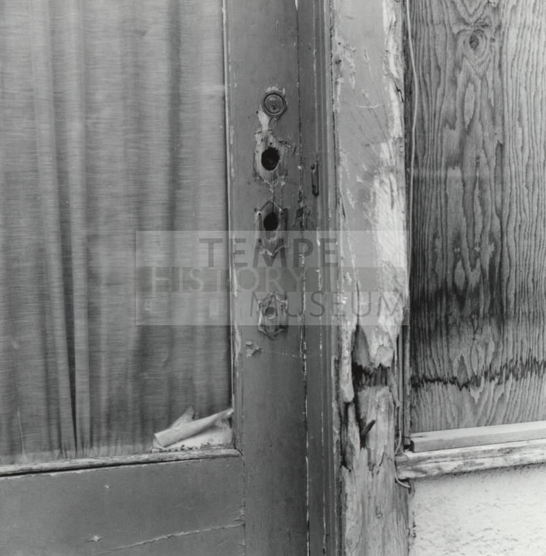 Downtown Delay. - Tempe Daily News, July 22 1977