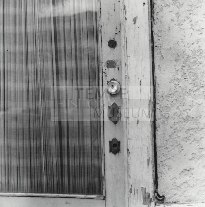 Downtown Delay. - Tempe Daily News, July 22 1977