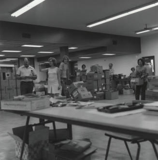 Moving In. - Tempe Daily News, July 29 1977