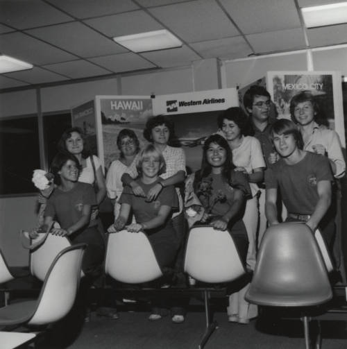 Keeping The Airlines Busy - Sister Cities - Tempe Daily News, July 27 1977