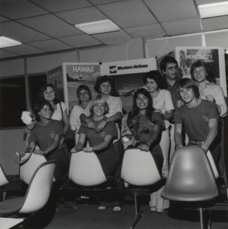 Keeping The Airlines Busy - Sister Cities - Tempe Daily News, July 27 1977