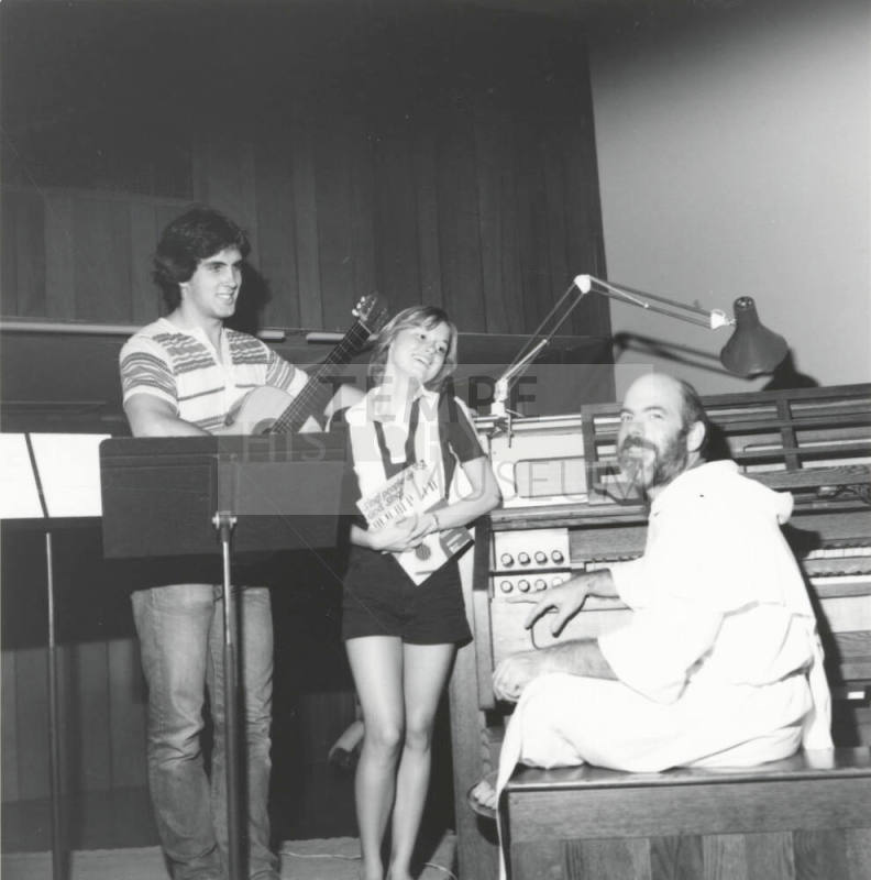 Celebration in Song. - Tempe Daily News, July 27 1977