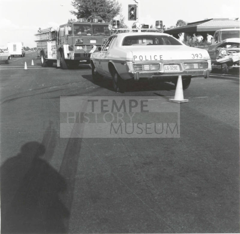 Front End Smashup. - Tempe Daily News, September 6 1977