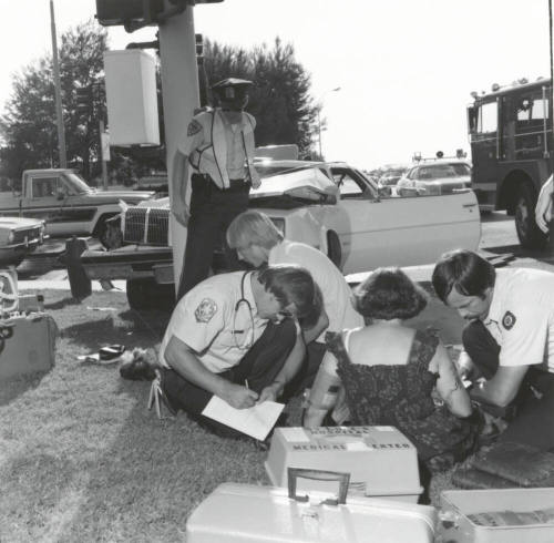 Front End Smashup. - Tempe Daily News, September 6 1977