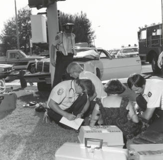 Front End Smashup. - Tempe Daily News, September 6 1977
