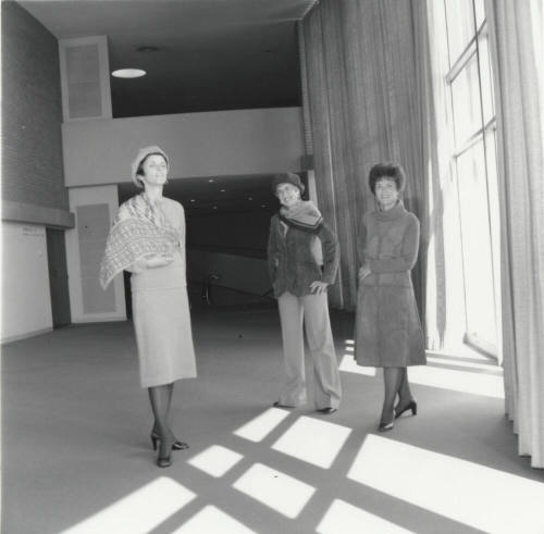 Whole New Look Fashions Highlight ASU Faculty Wives Club Opener. - Tempe Daily News, September 9 1977