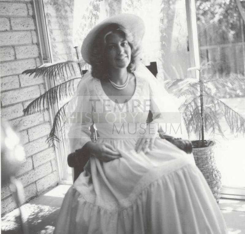 Mrs. John R. Broaddus. - Tempe Daily News, September 8 1977