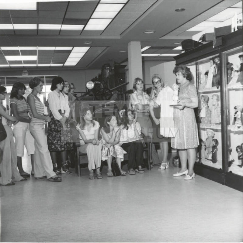 Studying Fashions - Tempe Daily News, September 1977