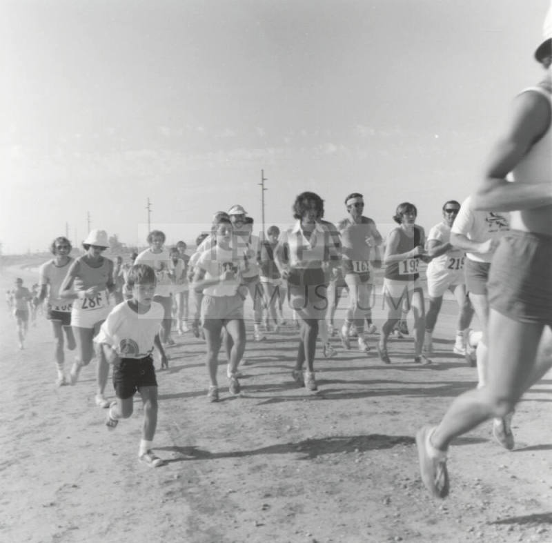 First Annual Labor Day 10,00 Meter Run - Tempe Daily News, September 1977 (photo 1 of 6)