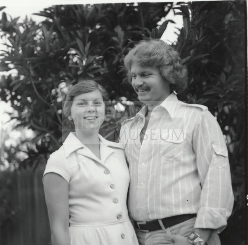 Miss Vicky Toney Tells October Wedding Plans - Tempe Daily News - September 16, 1977