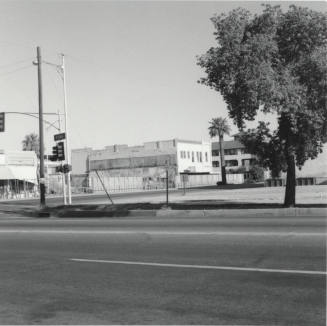 Going, Going, Going - Tempe Daily News - September 20, 1977