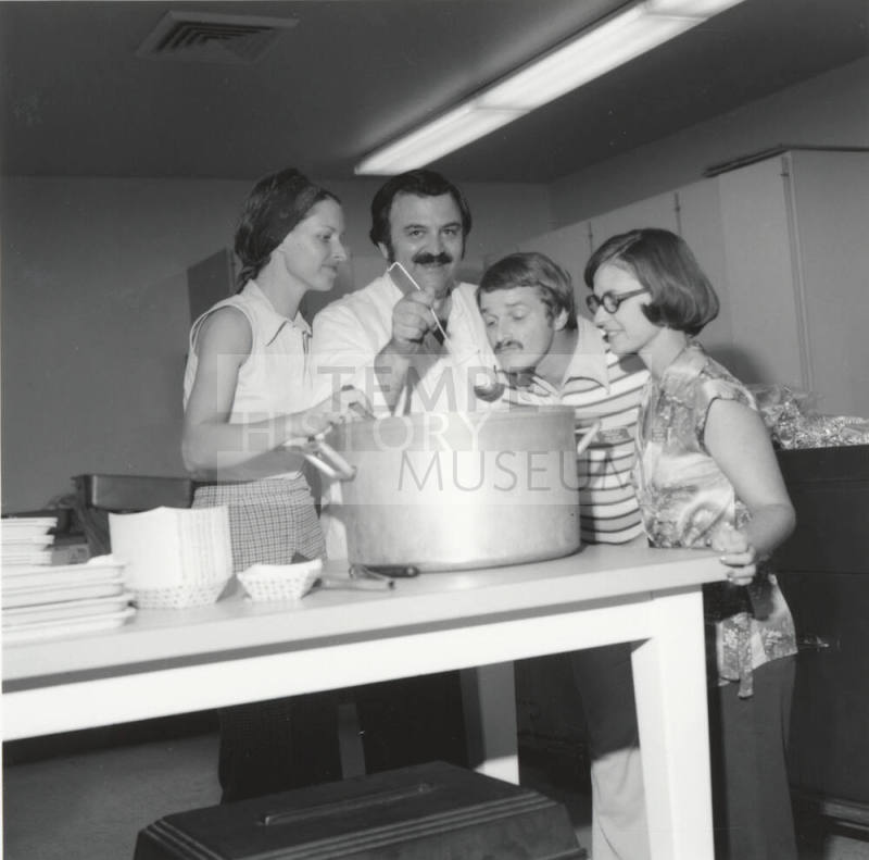 Taste Testing - Tempe Daily News - September 16, 1977