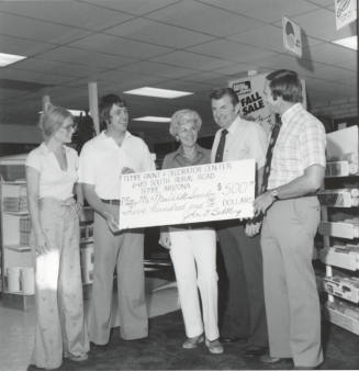 Big Check - Tempe Daily News - September 22, 1977