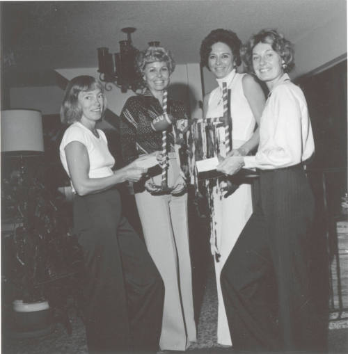 Kickoff Time - Tempe Daily News - September 21, 1977