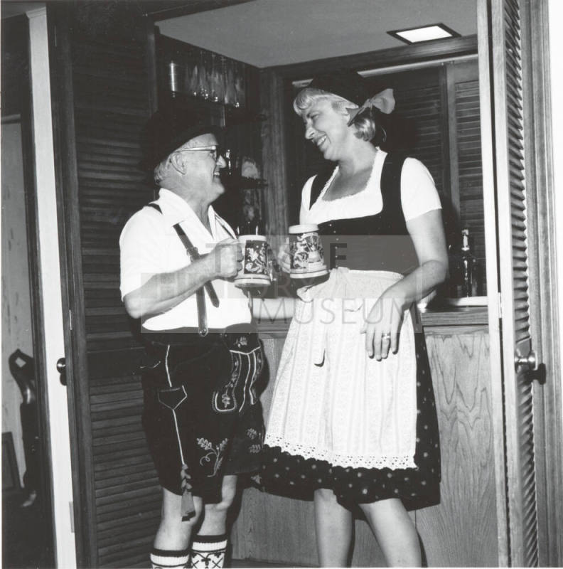 Dot's Some Joke, Papa! (Oktoberfest) - Tempe Daily News - September 27, 1977 - (1 of 2)