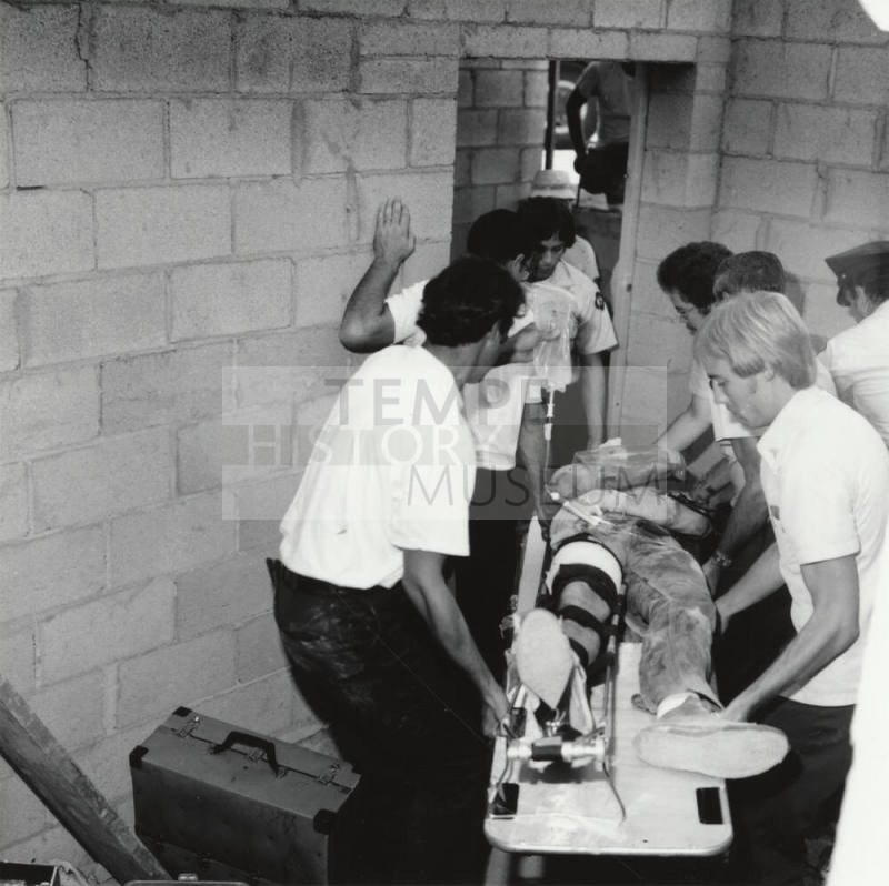 Construction Worker Hurt. -  Tempe Daily News, September 29 1977