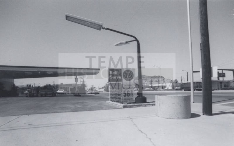 76 Union Gasoline Station - 830 South Mill Avenue, Tempe, Arizona